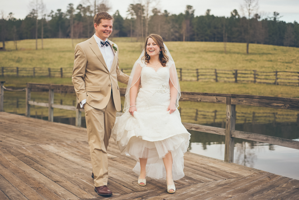 Atlanta & Destination Wedding Photography | Joyelan.com | The Walters Barn