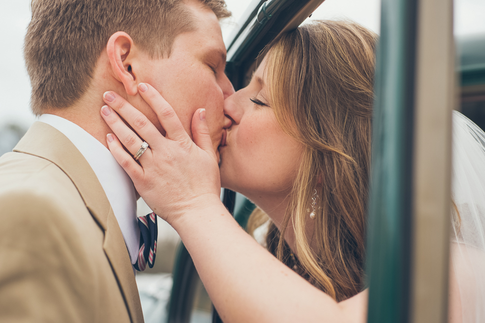 Atlanta & Destination Wedding Photography | Joyelan.com | The Walters Barn