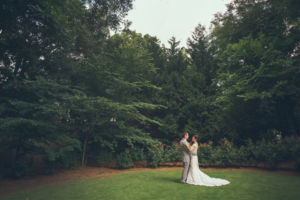 Atlanta Wedding Photographer | www.Joyelan.com