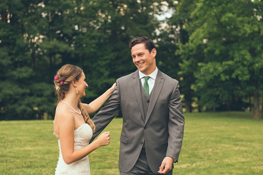 Tampa Bay and Atlanta Wedding Photographer | www.Joyelan.com | The Walters Barn | Florida Wedding Photography