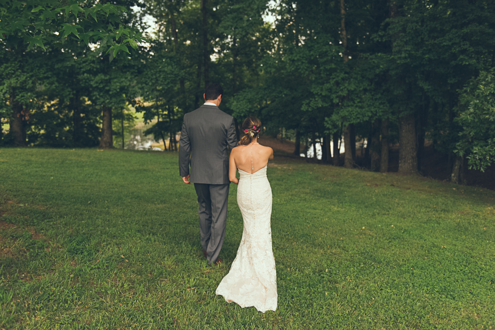 Tampa Bay and Atlanta Wedding Photographer | www.Joyelan.com | The Walters Barn | Florida Wedding Photography