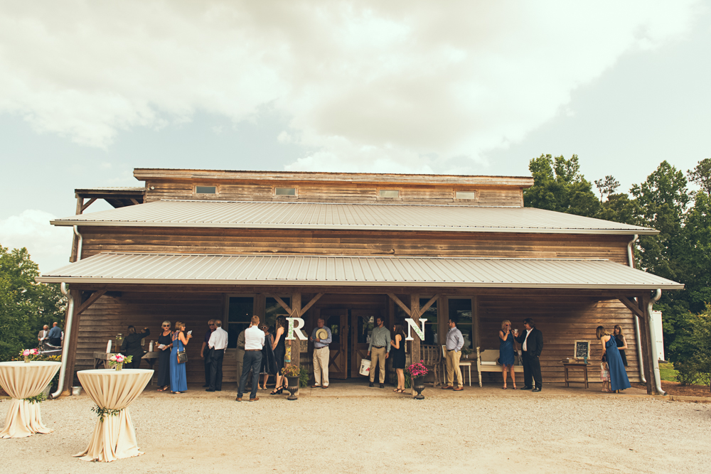 Tampa Bay and Atlanta Wedding Photographer | www.Joyelan.com | The Walters Barn | Florida Wedding Photography