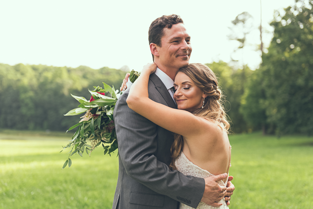 Tampa Bay and Atlanta Wedding Photographer | www.Joyelan.com | The Walters Barn | Florida Wedding Photography