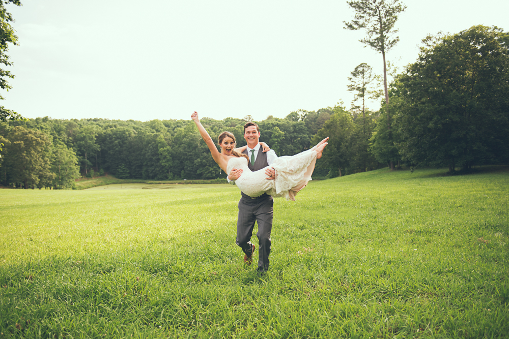 Tampa Bay and Atlanta Wedding Photographer | www.Joyelan.com | The Walters Barn | Florida Wedding Photography