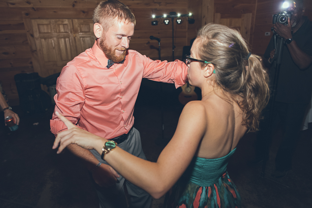 Tampa Bay and Atlanta Wedding Photographer | www.Joyelan.com | The Walters Barn | Florida Wedding Photography