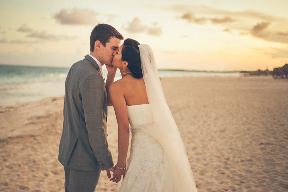 Florida and Atlanta Wedding photographers | www.Joyelan.com | Beach Wedding | Playa Del Carmen Wedding Mexico - Destination Wedding Mexico