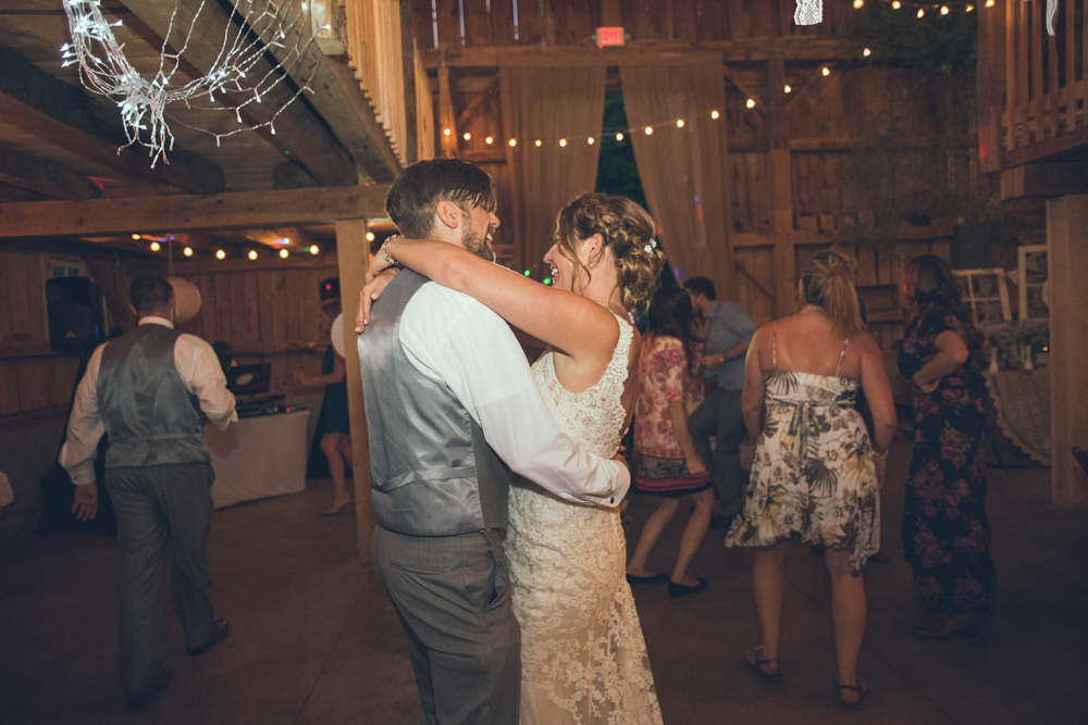 Florida and Destination Wedding Photographer - www.Joyelan.com - Milestone Barn Bannister Romantic Rustic Barn Wedding Michigan Photos