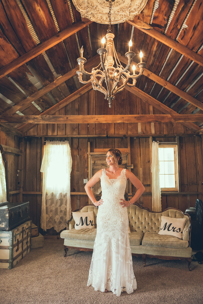 Florida and Destination Wedding Photographer - www.Joyelan.com - Milestone Barn Bannister Romantic Rustic Barn Wedding Michigan Photos