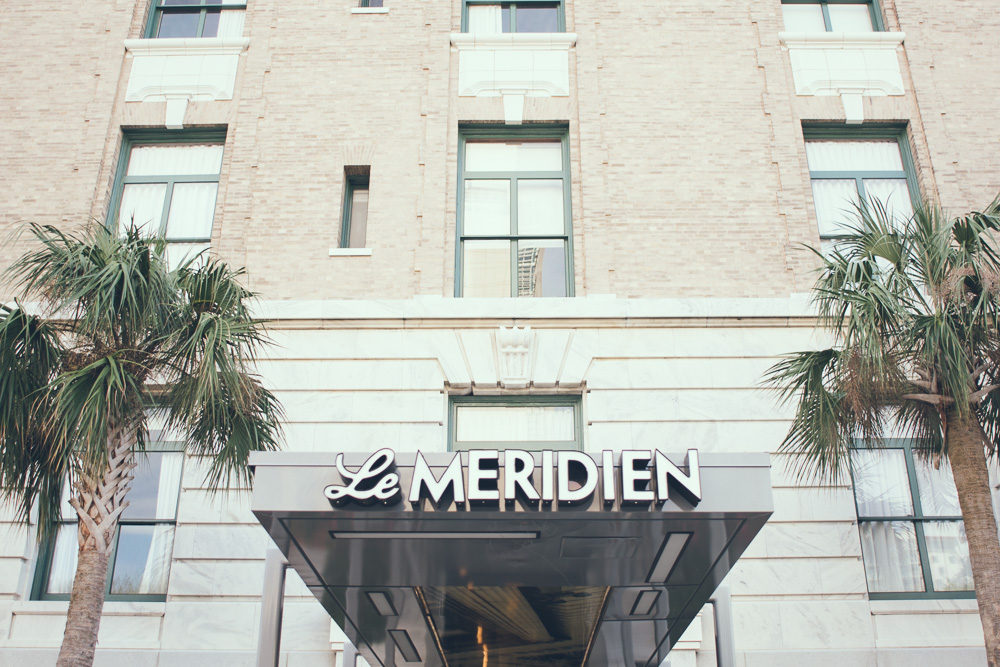 Tampa - Atlanta and Destination Wedding Photographer | www.Joyelan.com | Tampa Museum of Art Wedding