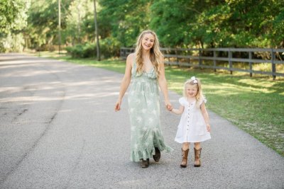 Tampa Family Photographer | Joyelan Photography | Lifestyle Family Session Jenn and Harper