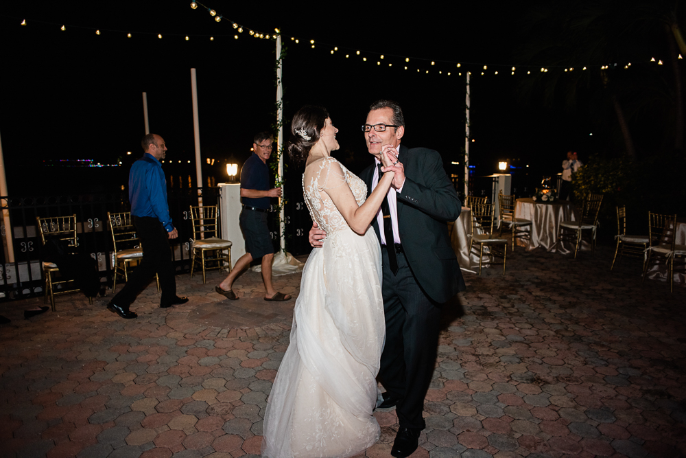 Tampa Wedding Photographer, Florida Wedding photography, Beach weddings is florida, best wedding photographers in Clearwater, Elopement Photographers in Tampa Bay