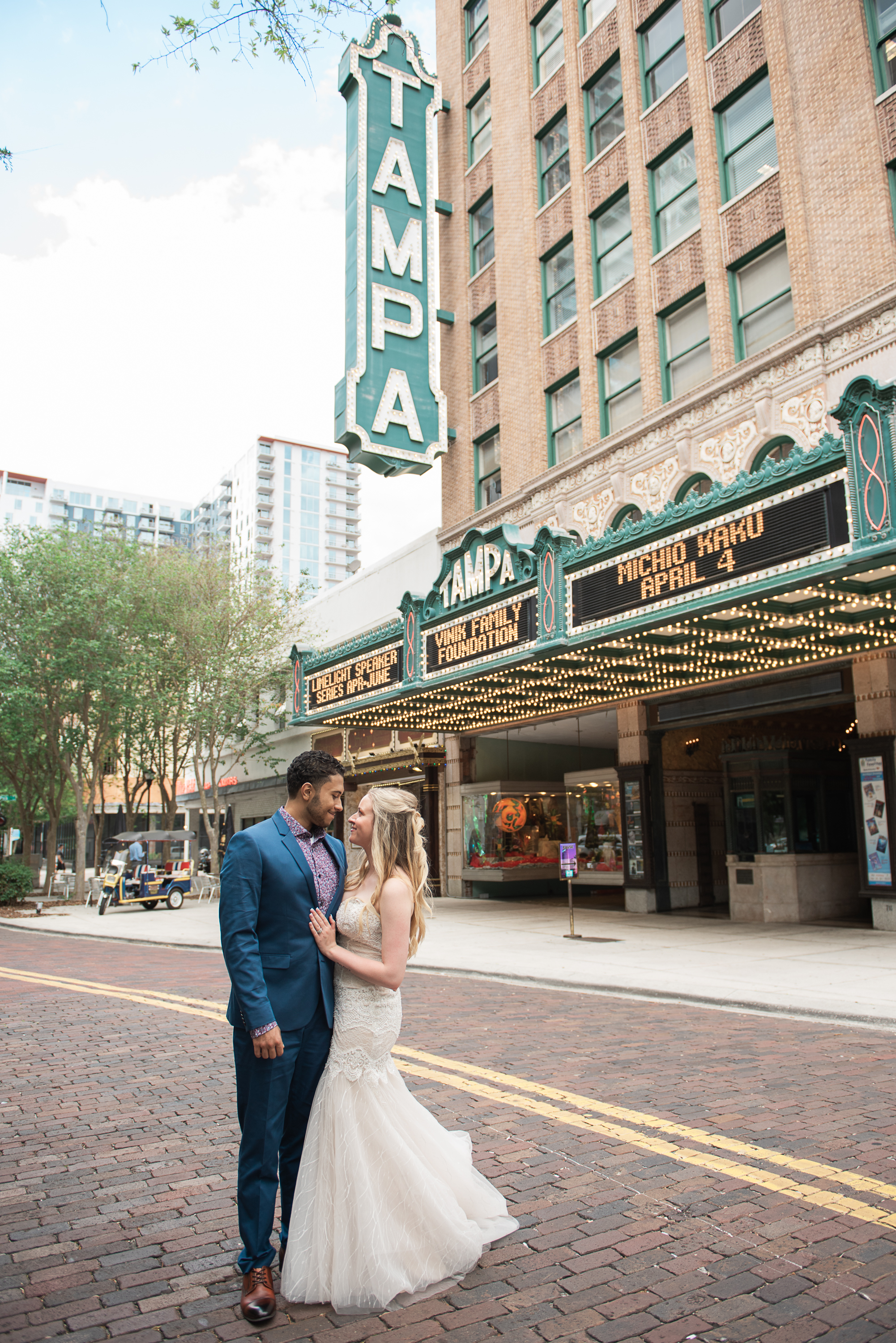 Tampa Elopement Photographer - Hillsborough county courthouse - Le Meridien Tampa Wedding