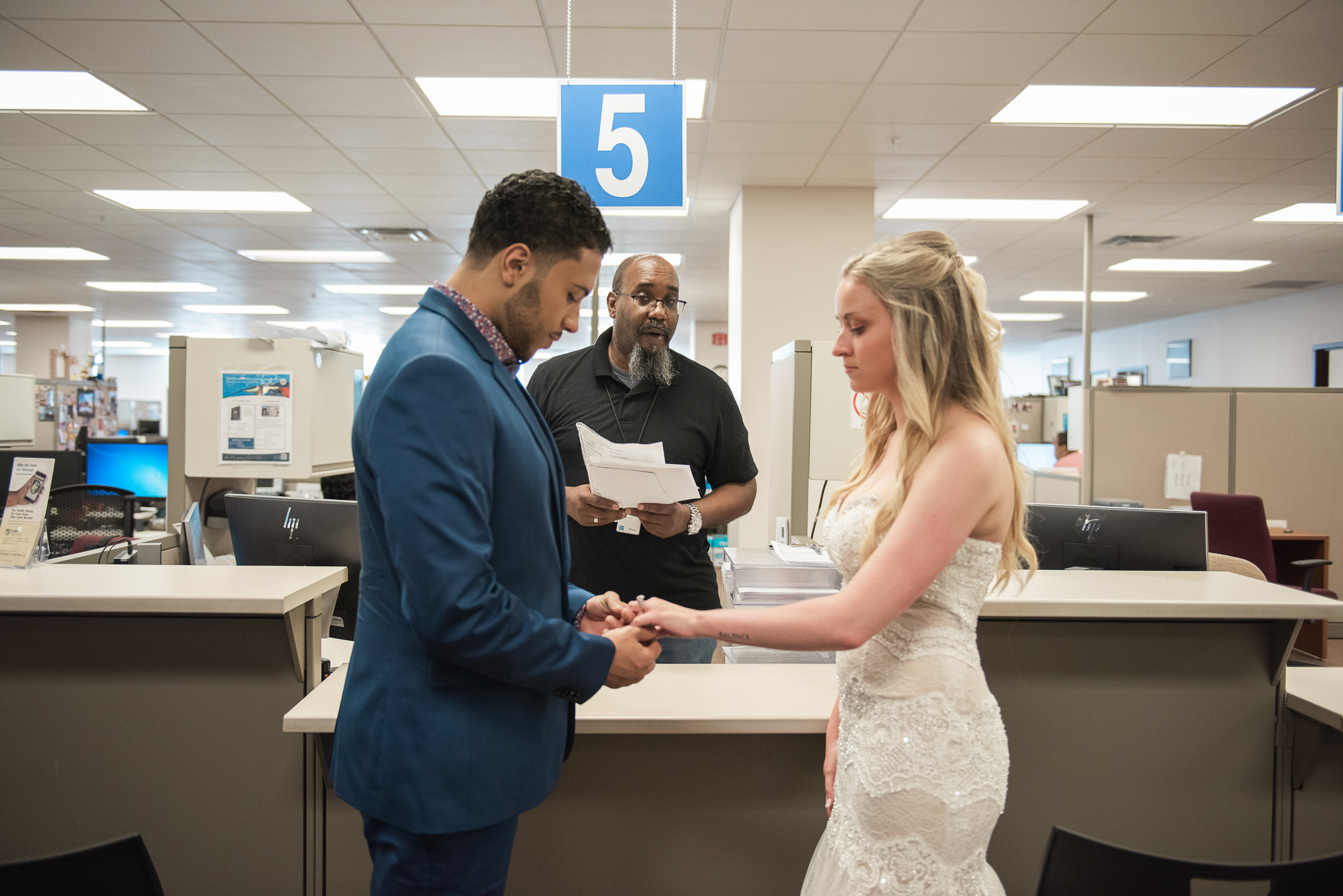 Tampa Elopement Photographer - Hillsborough county courthouse - Le Meridien Tampa Wedding