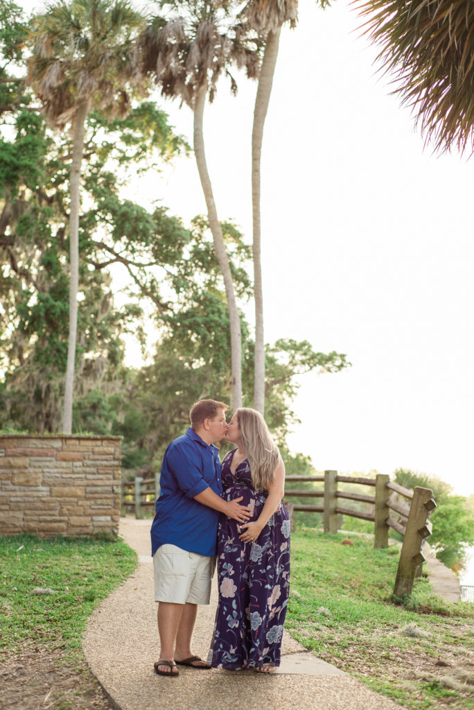 Tampa Family Photographer | www.Joyelan.com | Clearwater Maternity Photographer