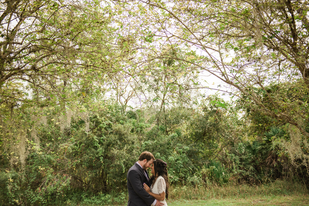 Tampa Wedding Photographer | Clearwater Backyard Wedding | Joyelan Photography