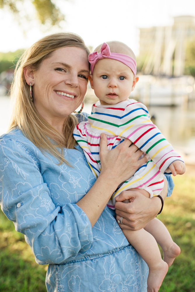 Family portrait session in Safety Harbor Florida located at the Veterans Memorial Marina by Joyelan Photography, Tampa bay wedding photographers, Wedding Photographers in Clearwater Florida, Elopement Photographer Tampa, Safety Harbor Resort Wedding Photographer