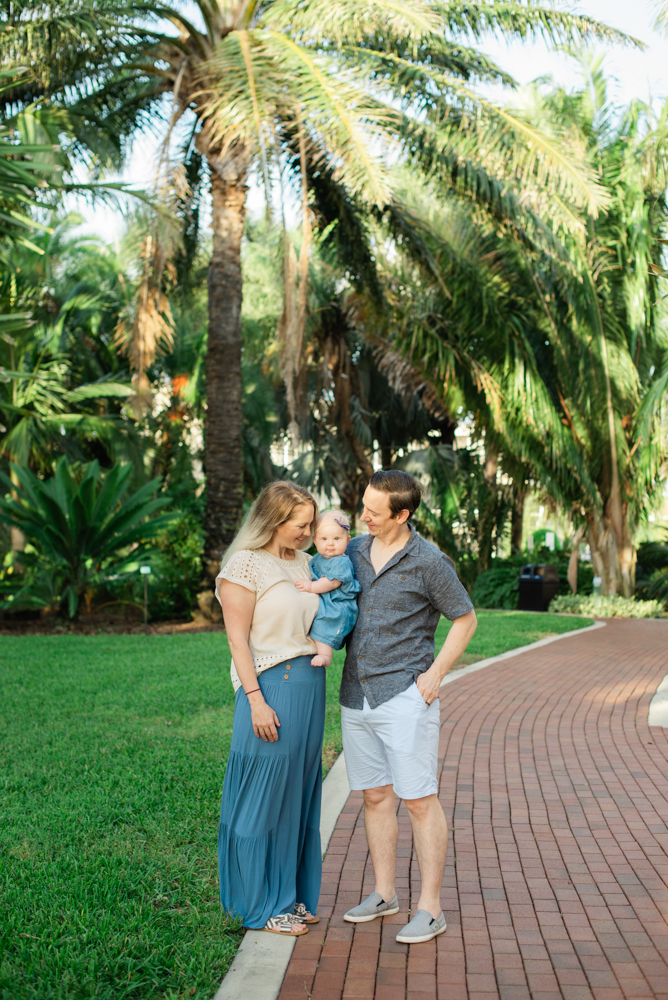 Tampa Family Photographer at Gizella Kopsick Palm Arboretum, Outdoor family photos Clearwater photographer, tampa wedding photography, tampa and st. pete elopement photography, joyelan photography