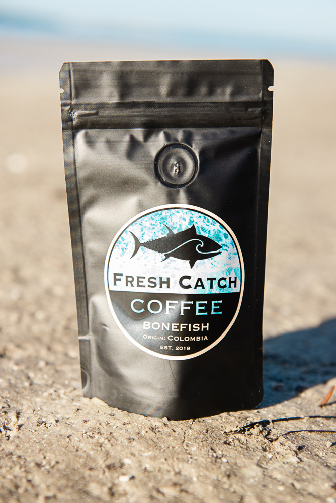 Tampa Bay Photographer | Joyelan Photography | Fresh Catch Coffee Beach Clean Up