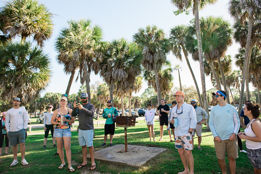 Tampa Bay Photographer | Joyelan Photography | Fresh Catch Coffee Beach Clean Up