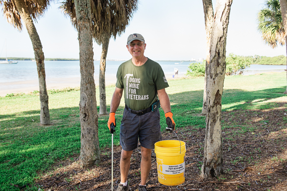 Tampa Bay Photographer | Joyelan Photography | Fresh Catch Coffee Beach Clean Up
