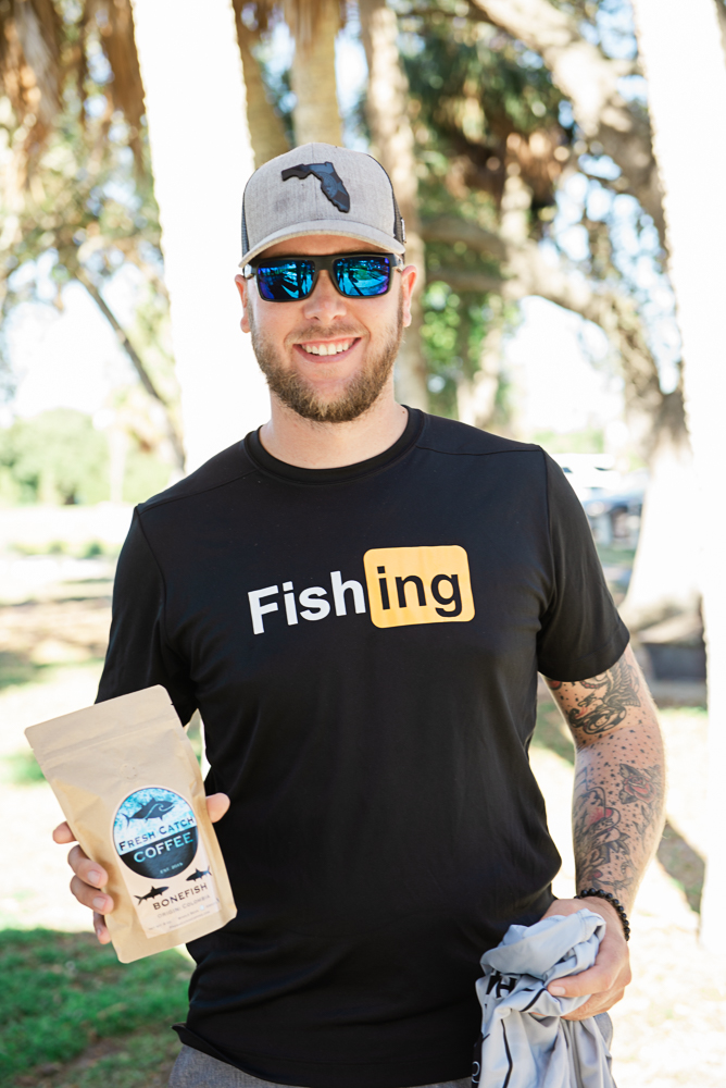 Tampa Bay Photographer | Joyelan Photography | Fresh Catch Coffee Beach Clean Up