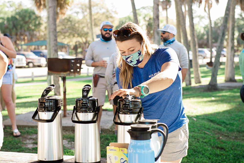 Tampa Bay Photographer | Joyelan Photography | Fresh Catch Coffee Beach Clean Up