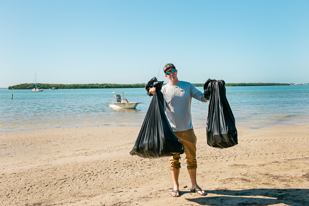 Tampa Bay Photographer | Joyelan Photography | Fresh Catch Coffee Beach Clean Up