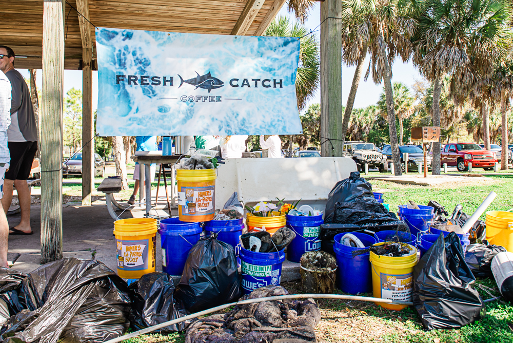 Tampa Bay Photographer | Joyelan Photography | Fresh Catch Coffee Beach Clean Up