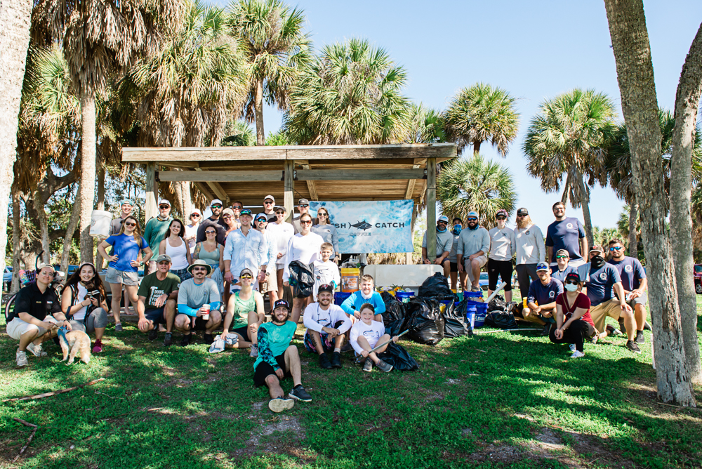 Tampa Bay Photographer | Joyelan Photography | Fresh Catch Coffee Beach Clean Up