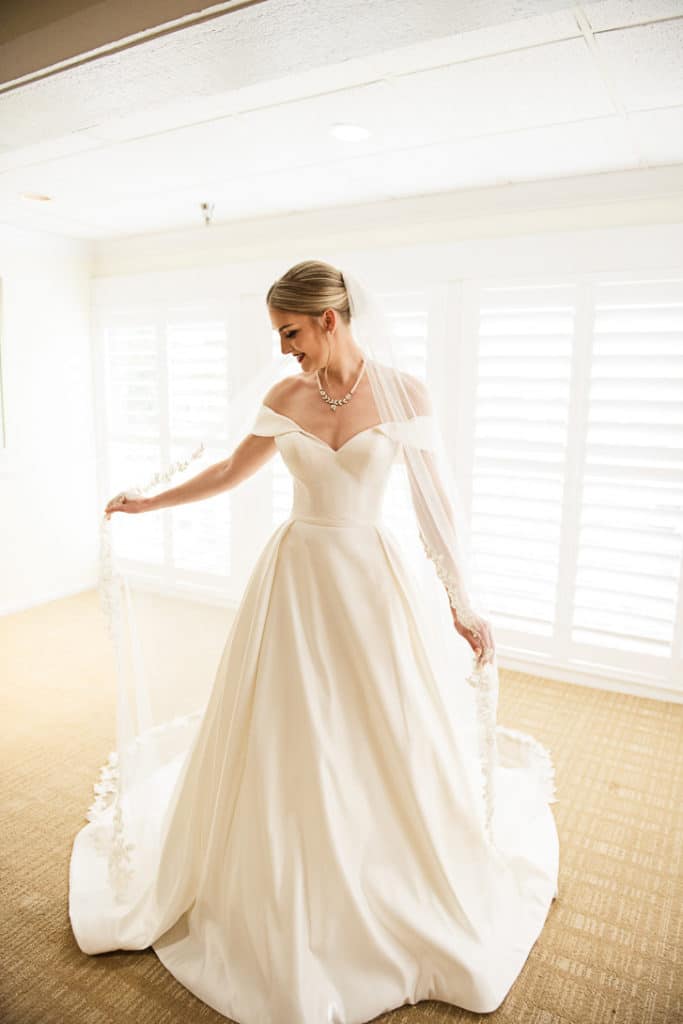 Bride getting ready Innisbrook