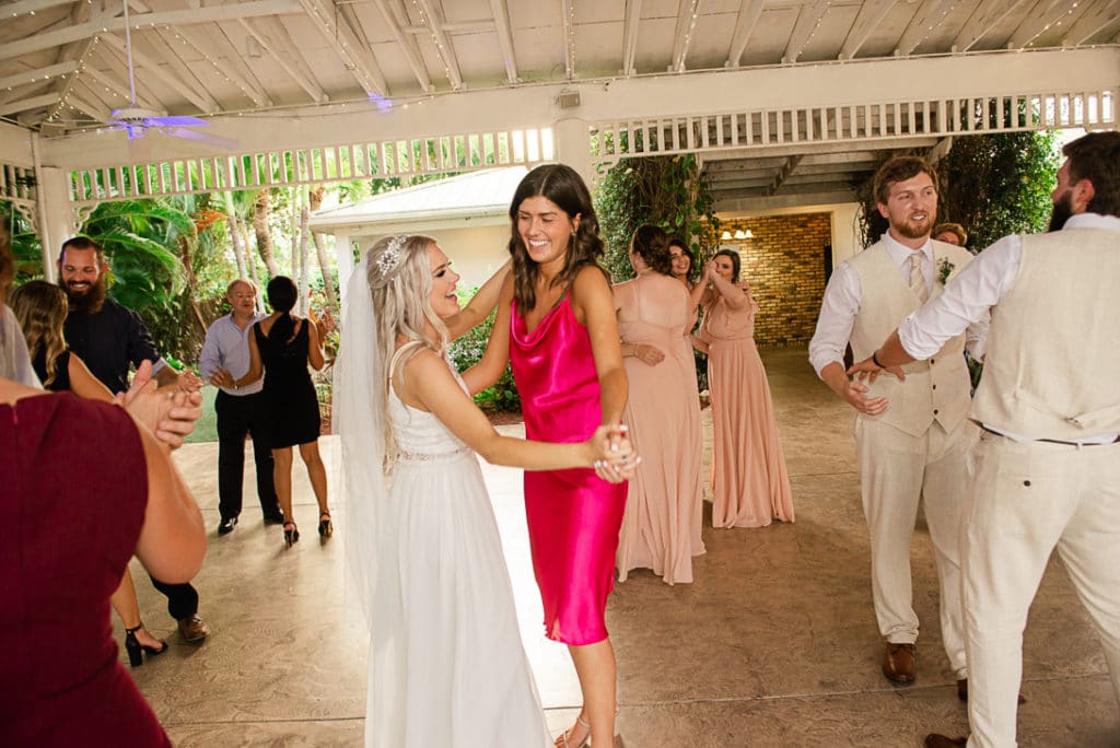 Tampa Bay Wedding Photographer | Joyelan Photography | Fall Wedding at Mixton Farms