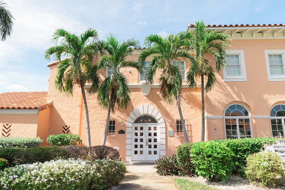 St. Pete Womens Club Wedding | Alexis and David | Joyelan Wedding Photography Tampa Bay