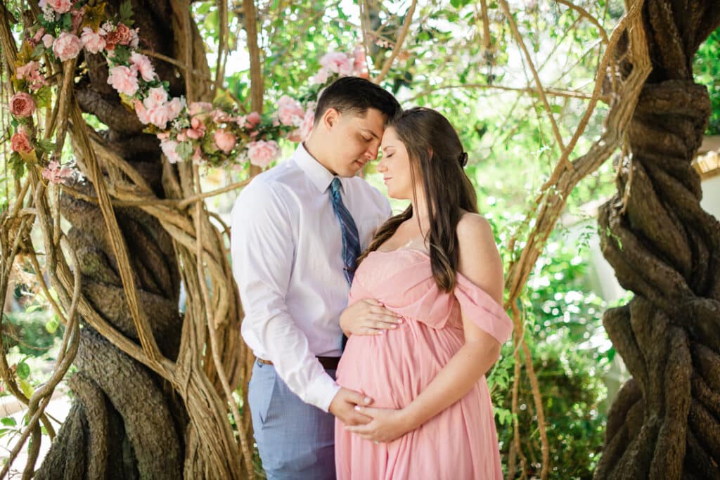 Maternity photos at the Florida Botanical Gardens